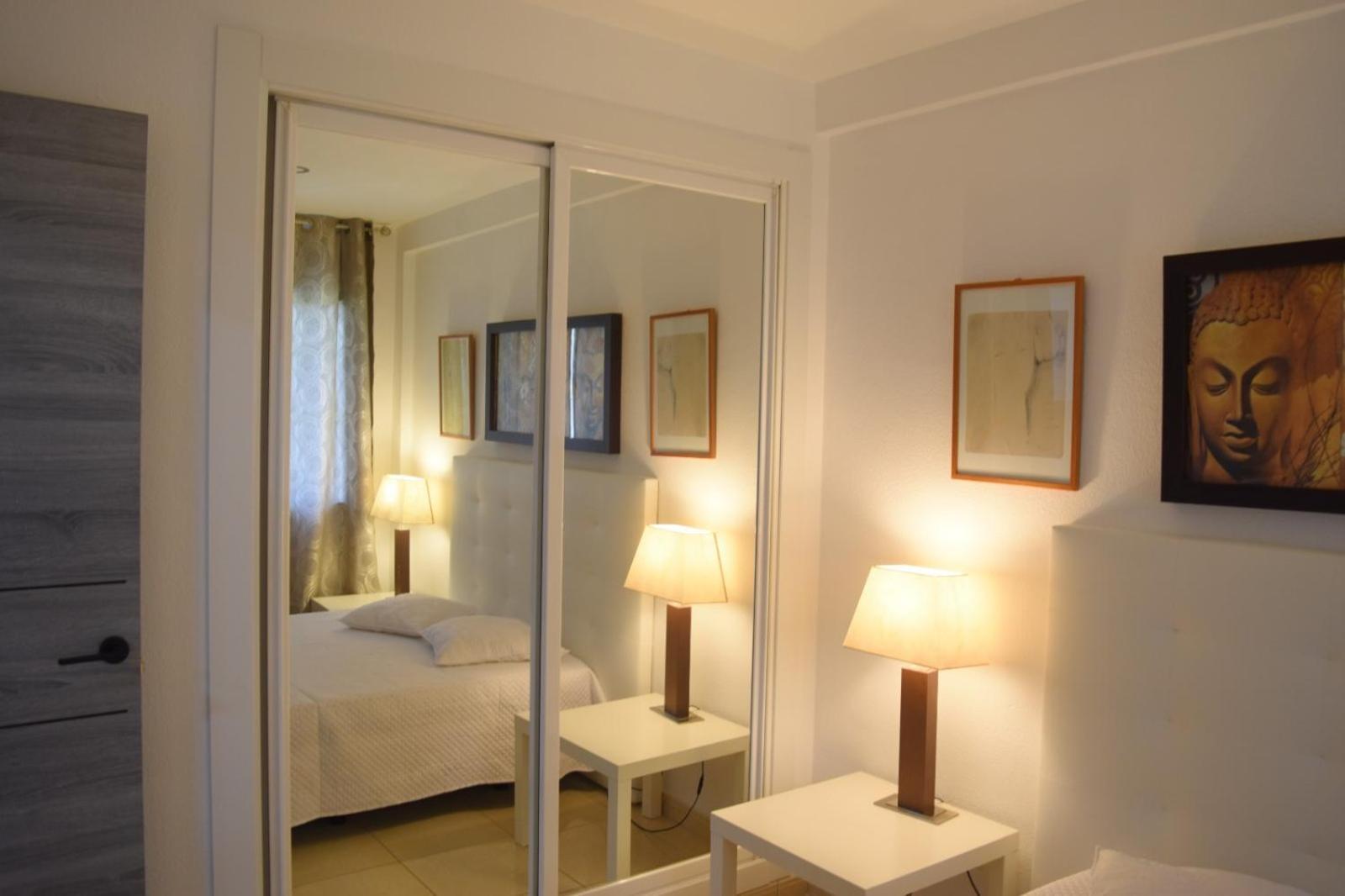 Apartamentos De Los Cisnes ベナルマデナ エクステリア 写真