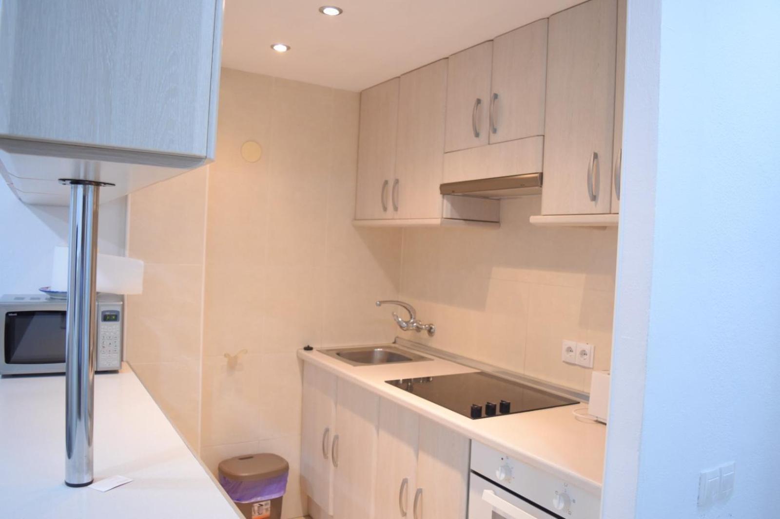 Apartamentos De Los Cisnes ベナルマデナ エクステリア 写真