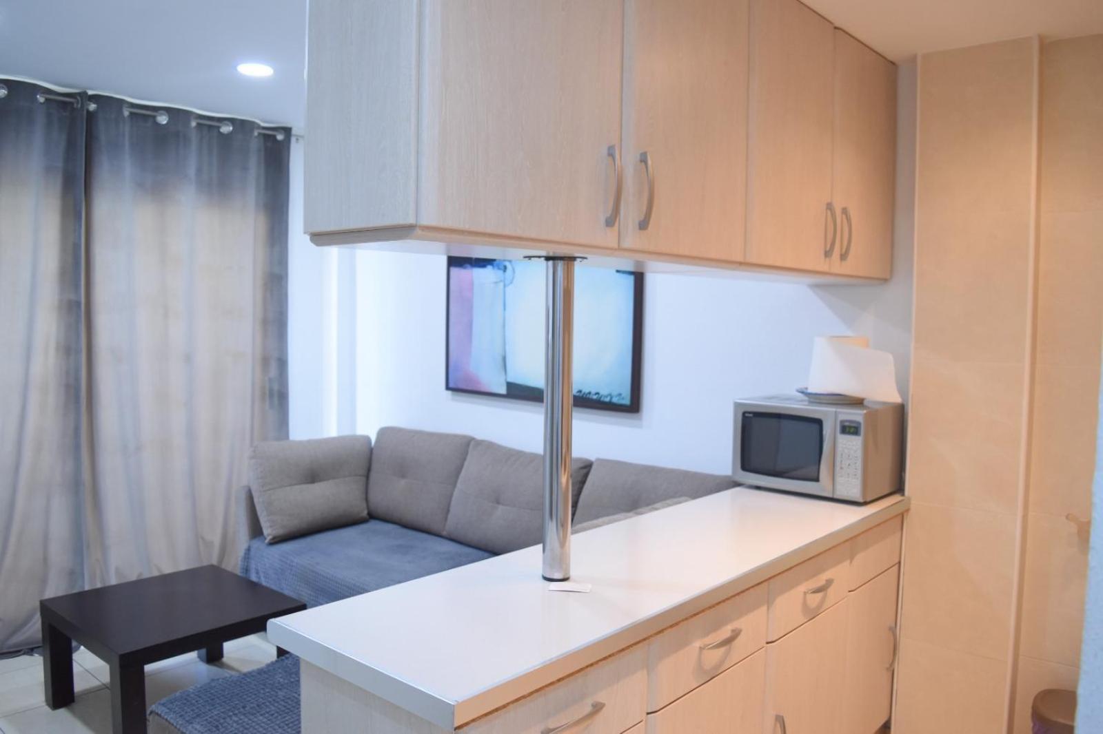 Apartamentos De Los Cisnes ベナルマデナ エクステリア 写真